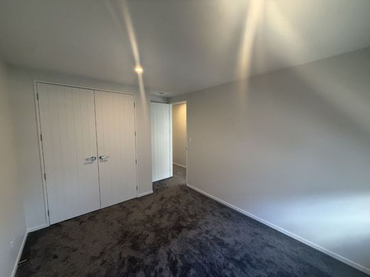 Townhouse in the Heart of Mairangi Bay - Photo 1