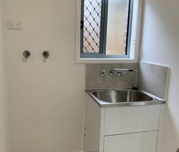 3 bedroom townhouse $600 in Richlands available after 19/11/2025 - Photo 1