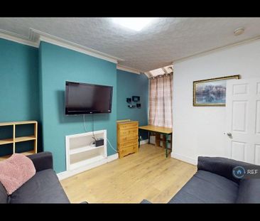 4 bedroom terraced house to rent - Photo 1