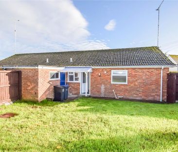 2 bedroom semi-detached bungalow to rent - Photo 4