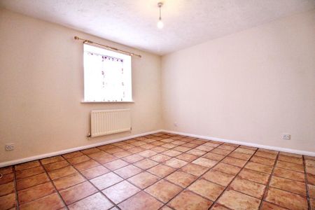 4 bedroom detached bungalow to rent - Photo 3