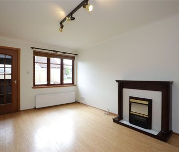 3 bedroom detached house to rent - Photo 2