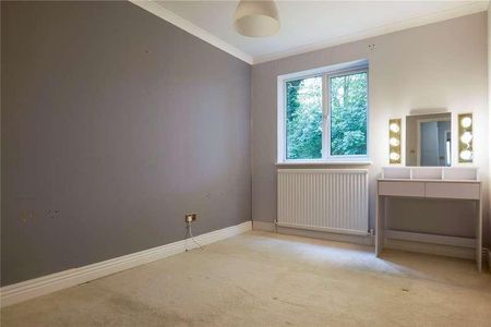 St. Pauls Court, Reading, Berkshire, RG1 - Photo 4