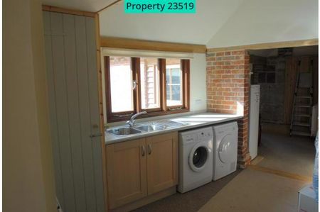 3 bedroom detached house to rent - Photo 4