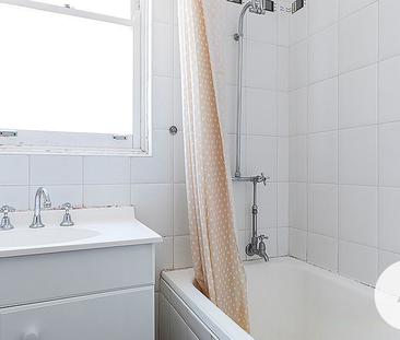 42 Allambee Street, Reid ACT 2612 - House For Rent | Domain - Photo 4