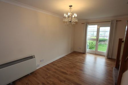 2 bedroom terraced house to rent - Photo 4