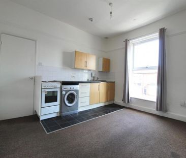1 Bedroom Apartment To Let - Photo 4