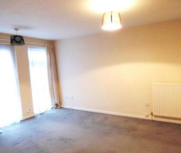 One Bedroom Ground Floor Spacious Maisonette to Rent in High Wycombe - Photo 3