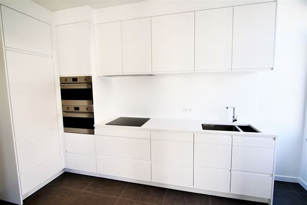 Place Vanderkindere! Superbe Appartement EN DUPLEX 2 chambres avec terasse - Foto 1