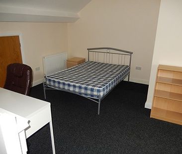 2 Bedroom Flat Alexandra Road - Photo 4