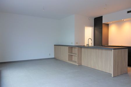 Hedendaags appartement met terras, carport en fietsenberging - Photo 3