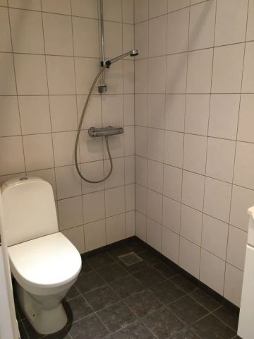 Indbydende 2-værelses lejlighed med central beliggenhed - Photo 5