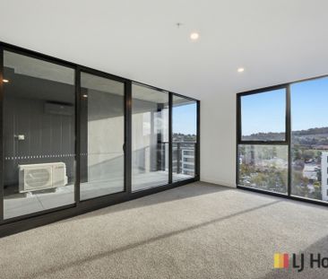Modern One-Bedroom Apartment with Premium Amenities - Photo 2