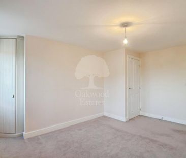 4 bedroom semi-detached house to rent - Photo 2