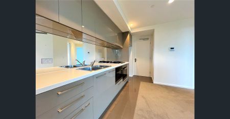 Beautiful 2 Bedroom Apartment at Level 30 in the Heart of Southbank! - Photo 5