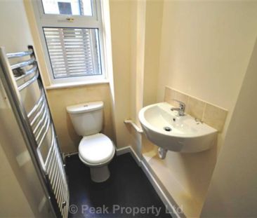 Room 4 St Helens Road, Westcliff-On-Sea - Photo 3