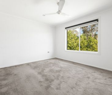 Stylish 3 bedroom home - Photo 3