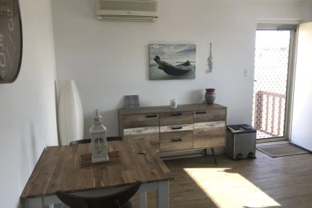 Stunning home by the beachside with teenagers retreat! - Photo 4