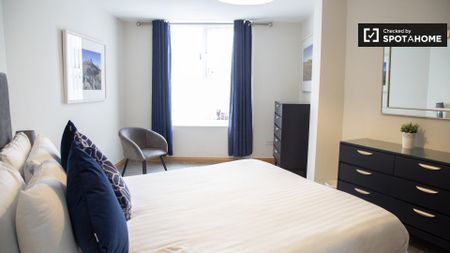 Modern 1-bedroom apartment for rent in Ballsbridge, Dublin - Photo 3