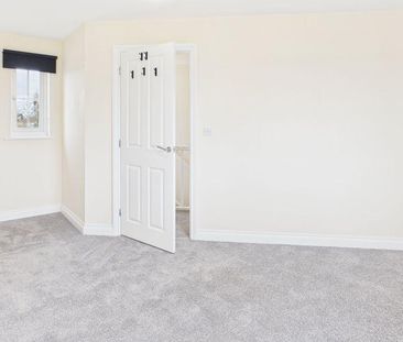 3 bedroom terraced house to rent - Photo 5