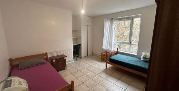 Room in a Shared House, Stockwell Gardens, SW9 - Photo 1