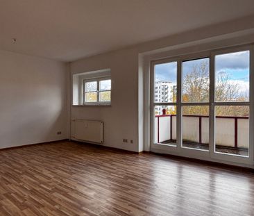 Stop! Renovierte 2 1/2-Raum Wohnungen in ruhiger Lage! - Foto 1