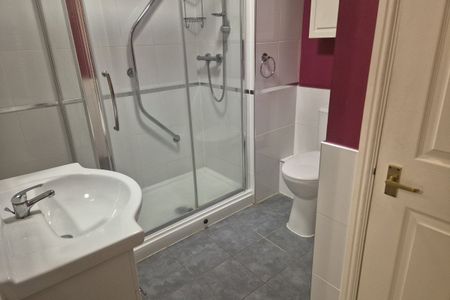 Chapelfields, FRODSHAM - Photo 5