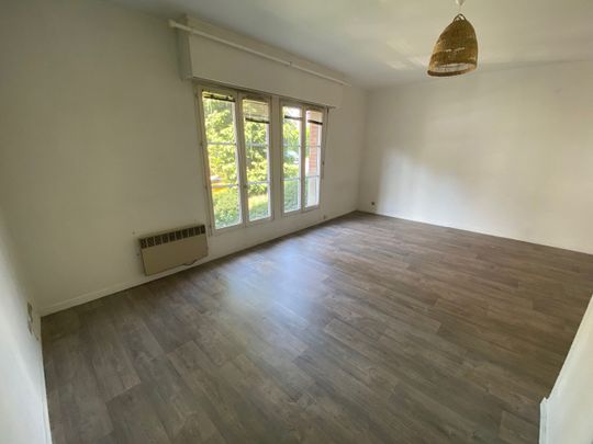 À LOUER – Studio de 35 m², Rue Michel Servet – PORT DE LILLE réf 776-001 - Photo 1