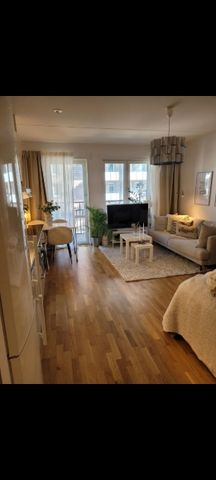 Uppsala - 1rok - 6mån - 8.592kr/mån - Photo 2