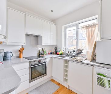 2 bedroom flat to rent - Photo 6