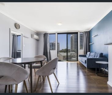Top-Floor 2-Bedroom Apartment in the Heart of East Perth! - Photo 6