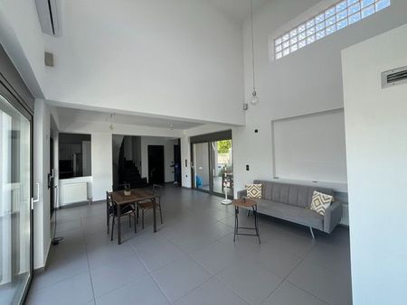 Μονοκατοικία για ενοικίαση Κέντρο (Γλυκά Νερά) - Photo 4