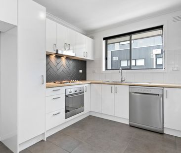 Register To Inspect // Stylish 2-Bedroom Apartment - Photo 1