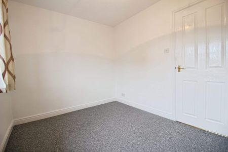 Thetford Way, Swindon, Swindon, SN25 - Photo 4