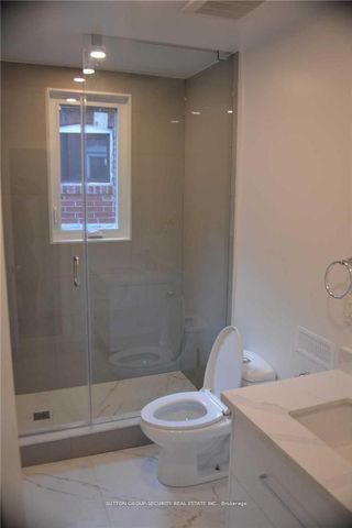 For Lease - 6 Rusholme Park Crescent Unit# Upper, Toronto, Ontario - Photo 4