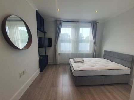 Room in a Shared Flat, West Kensington, W14 - Photo 2