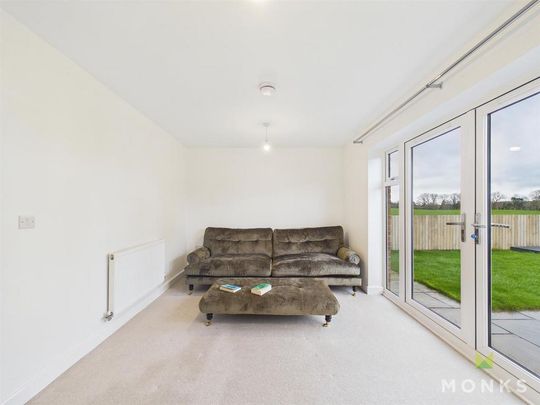 3 bedroom semi-detached house to rent - Photo 1