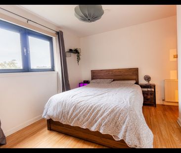 2 Bed Flat, Clarkston Road, G44 - Photo 1