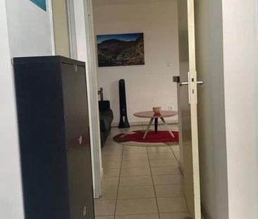 Appartement à louer 2 pièces • Saint-Paul - Photo 2