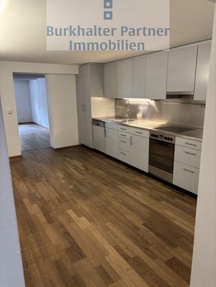 Wohnen im Mattenquartier - mit grosszügiger Terrasse und direkter Sicht auf die Aare! - Photo 1