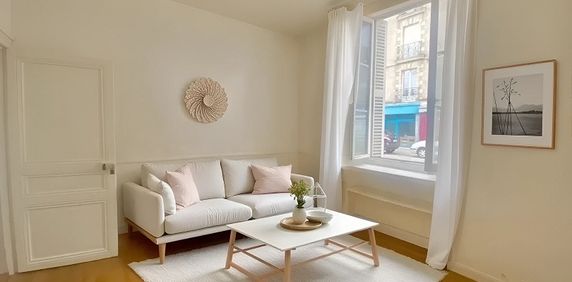 A LOUER - ILE DE NANTES - Studio REFAIT RECEMMENT A NEUF - Photo 2