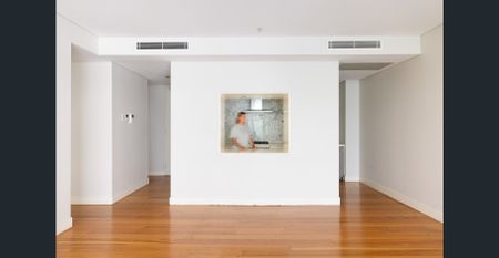 Designer apartment in prestigious ‘Meta’ on cusp of CBD - Photo 2