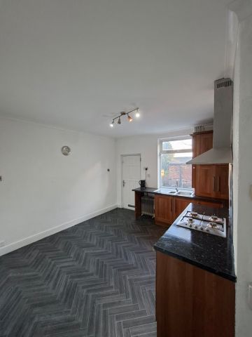 3 Bed Terraced House, Woodhouse Road, S12 - Photo 4