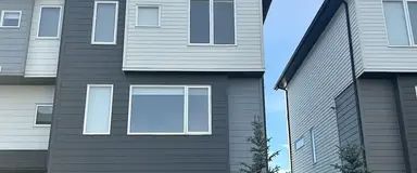 Beautiful 3 Bedroom Townhome Near Airport and Great Pondview | Calgary - Photo 1