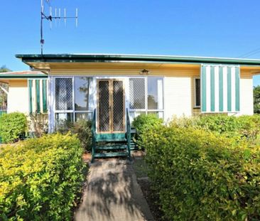 CHARACTER, SPACE & CONVENIENCE � A FAMILY HOME WITH ROOM TO ENJOY - Photo 3