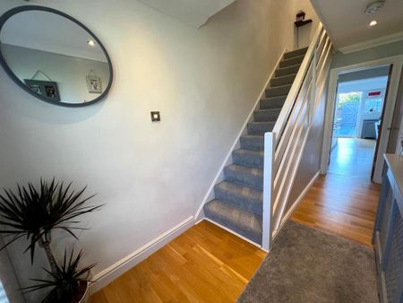 3 bedroom terraced house to rent - Photo 4