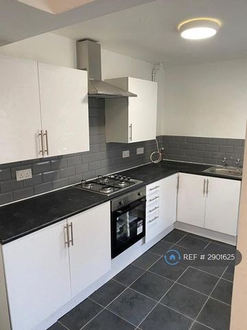 3 bedroom terraced house to rent - Photo 3