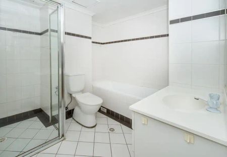 “NEWINGTON TOWERS” - Photo 5