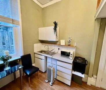 Studio Flat, Colville Terrace, W11 - Photo 6