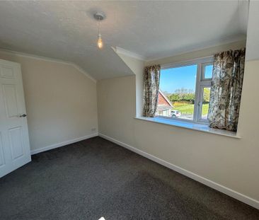 2 bedroom semi-detached house to rent - Photo 4